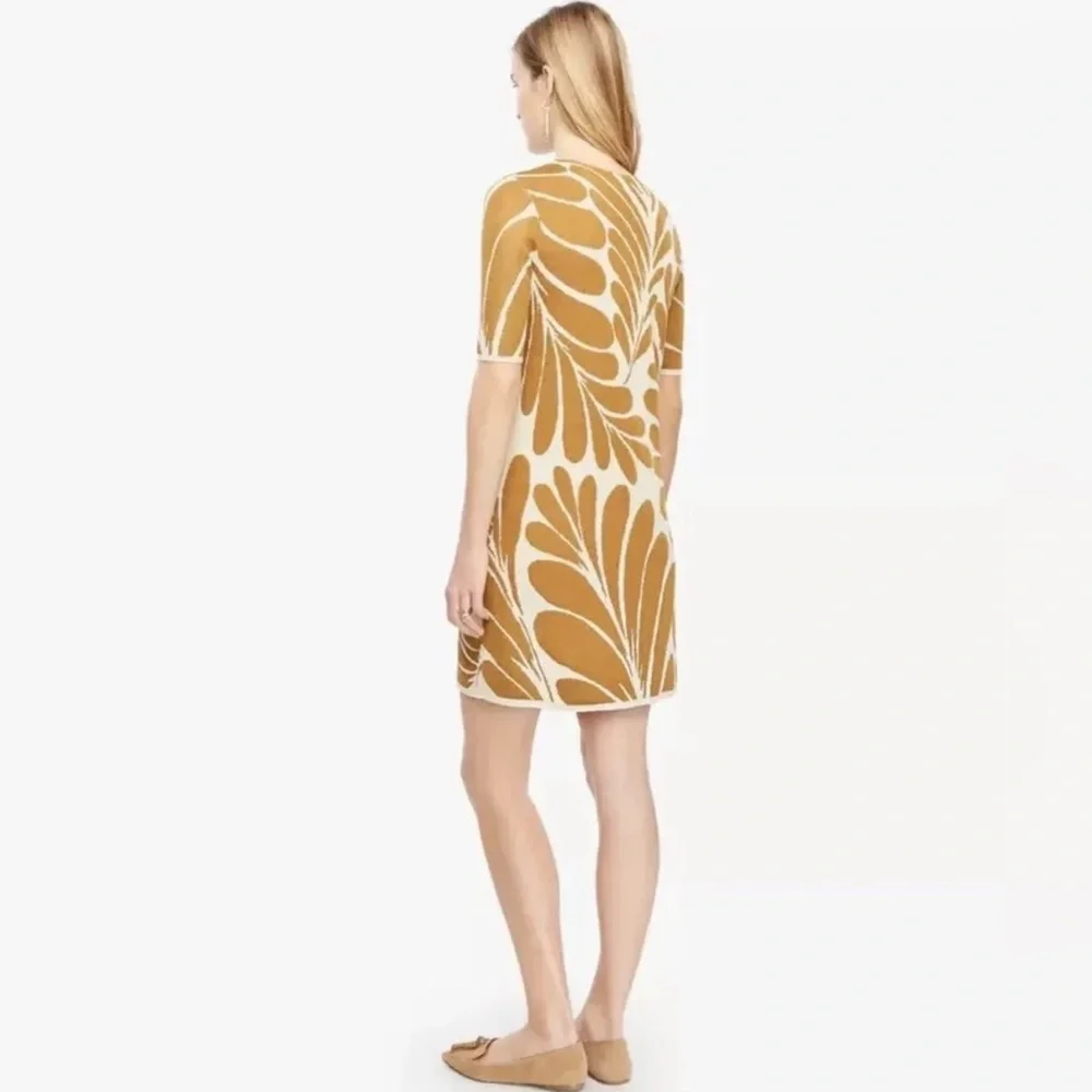 ANN TAYLOR Shimmer Leaf Petal V-neck sweater dress size MEDIUM petite gold